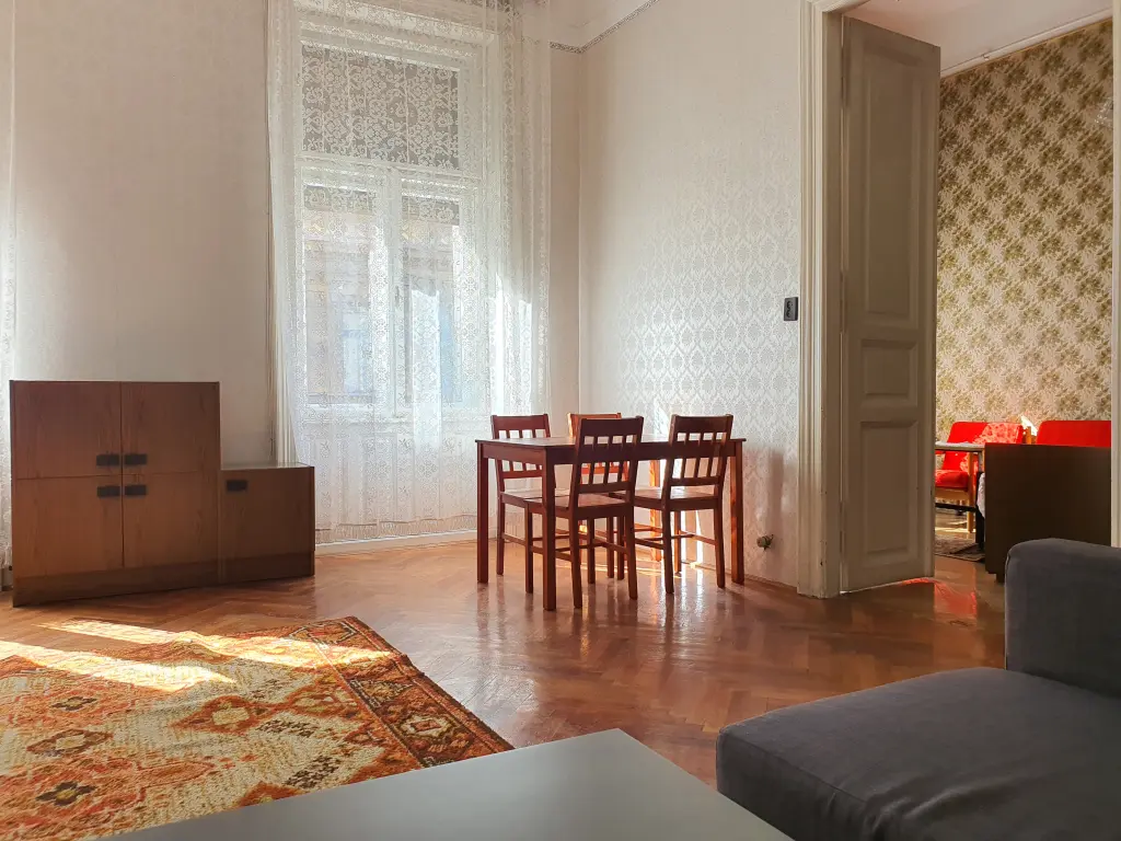 Furnished two bedroom apartment, Budapest District 6 Terézváros Csengery utca 45., HUF240 000 monhtly