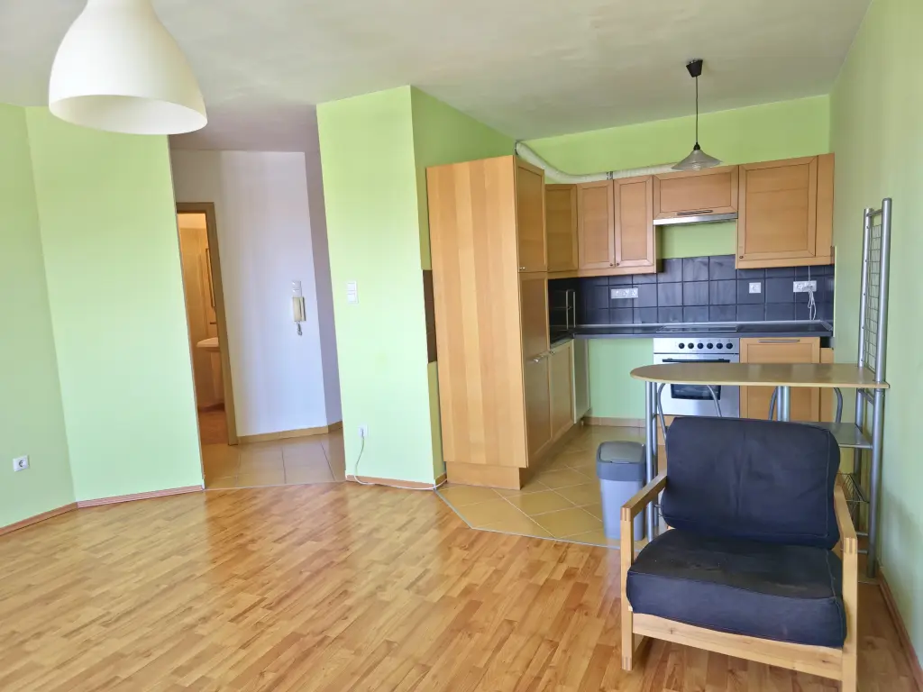 Unfurnished bedroom apartment, Budapeset District 8 Csarnoknegyed József. utca 43-45., HUF 240 000 monhtly